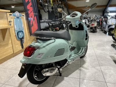 Vespa GTS Classica (2025) - Photo 3