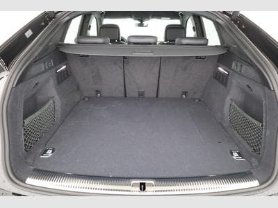 Audi Q5 Sportback 55 TFSI e quattro S line (2024) - Foto 11