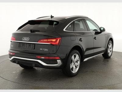 Audi Q5 Sportback 55 TFSI e quattro S line (2024) - Foto 2