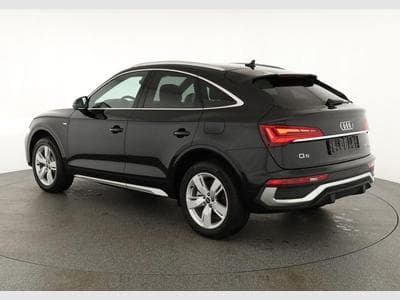 Audi Q5 Sportback 55 TFSI e quattro S line (2024) - Foto 3