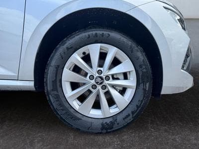 Skoda Kamiq 1,0 TSI Drive (2025) - Foto 10