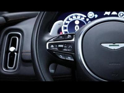 Aston-Martin DBX 707 V8 (2023) - Photo 15