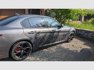 Alfa-Romeo Giulia Veloce (2019) - Foto 1