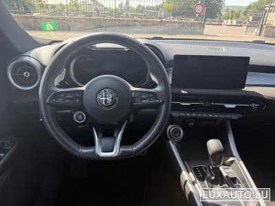 Alfa-Romeo Tonale Tonale 1.5 VGT Hybrid Veloce (2023) - Foto 7