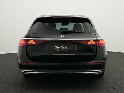 Mercedes E 220 d T-Modell Avantgarde (2024) - Foto 4