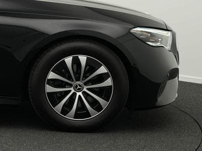 Mercedes E 220 d T-Modell Avantgarde (2024) - Foto 8