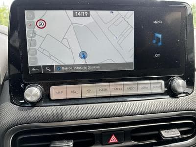 Hyundai Kona SKY EV 64 KWh (2023) - Foto 2