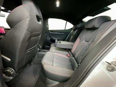 Skoda Octavia Limo.+SB+RS+AHK+DSG (2025) - Foto 15