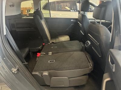 VW Touran VOLKSWAGEN TOURAN EN STOCK COMFORTLINE LED DSG ERGO SITZE SI (2024) - Foto 6