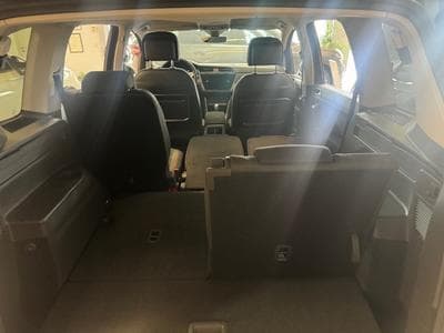 VW Touran VOLKSWAGEN TOURAN EN STOCK COMFORTLINE LED DSG ERGO SITZE SI (2024) - Foto 8