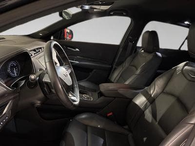 Cadillac XT4 2.0 SPORT 4WD (2024) - Photo 4