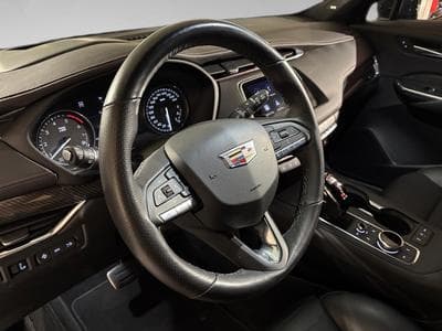 Cadillac XT4 2.0 SPORT 4WD (2024) - Photo 8