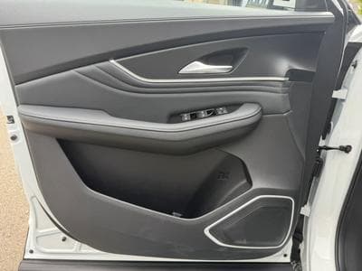 Forthing T5 EVO FRIDAY HEV 1.5 FULL HYBRID (2026) - Photo 6