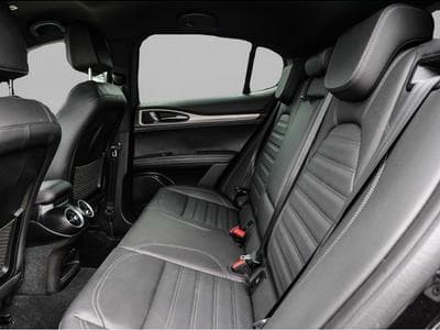 Alfa-Romeo Stelvio (2024) - Photo 6