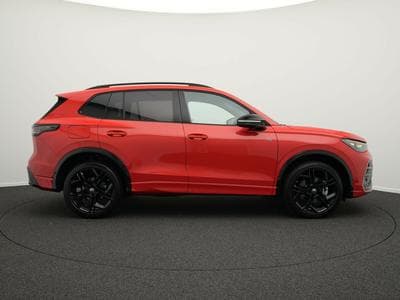 VW Tiguan 2.0 TDI R-Line 4Motion Pano+IQ+Harman (2024) - Foto 5