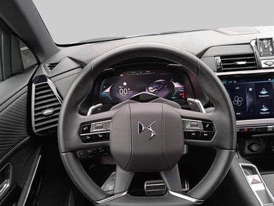 DS Automobiles DS7 E-Tense 300 Opera (2023) - Photo 14