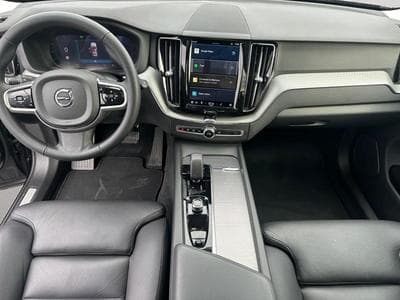 Volvo XC60 B4 Plus Dark / Diesel (2023) - Foto 3