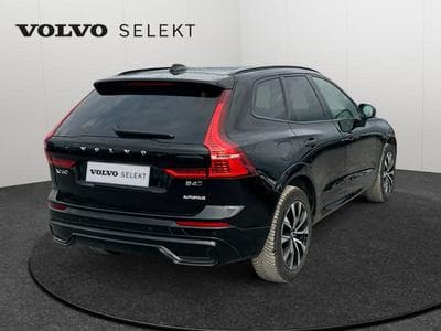 Volvo XC60 B4 Plus Dark / Diesel (2023) - Foto 6