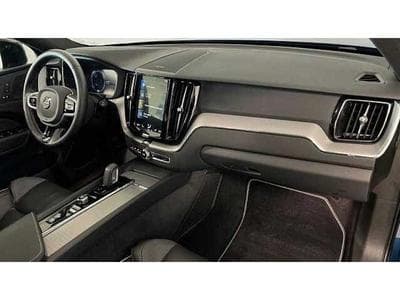 Volvo XC60 R-Design (2020) - Photo 9