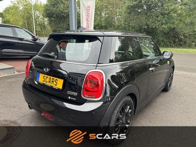 Mini Cooper 1.5 136cv Automat. Carbon Black Color Line (2018) - Foto 4