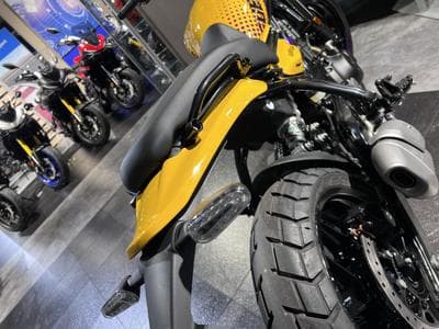 Royal Enfield Guerrilla 450 Yellow Ribbon (2025) - Foto 5