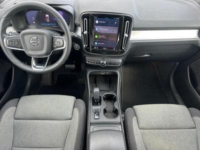 Volvo XC40 B3 Core / Essence (2023) - Foto 2