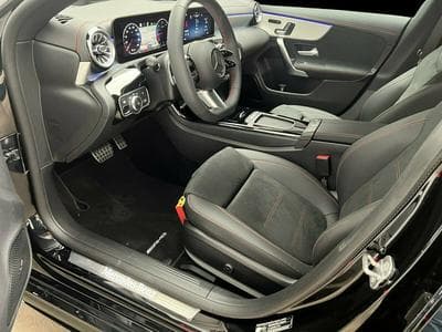 Mercedes CLA 200 CLA 200 d Shooting Brake (2025) - Foto 8