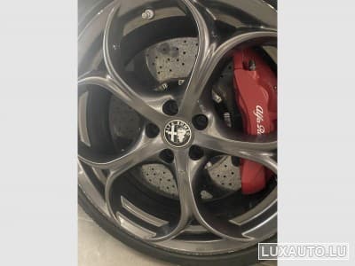 Alfa-Romeo Giulia 2.9 bi turbo 510cv Quadrifoglio (2018) - Foto 10