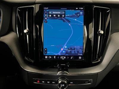 Volvo XC60 Plus Dark (2022) - Photo 13