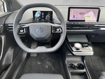 MG MG4 STANDARD (2023) - Photo 13