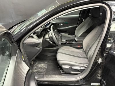 Peugeot 208 1.2 Allure 100cv Camera / Régulateur / Sièges chauffants (2023) - Foto 10