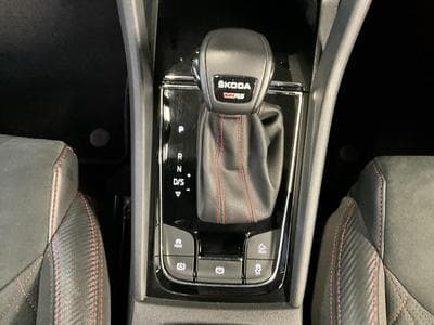 Skoda Kodiaq RS+DSG+4x4+AHK (2023) - Foto 12