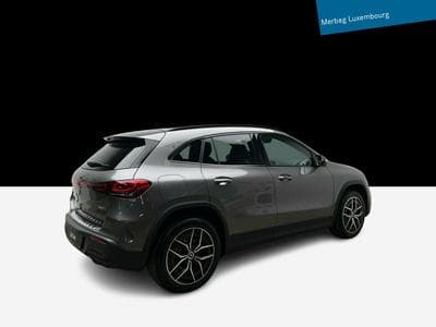 Mercedes EQA 4MATIC (2023) - Foto 3