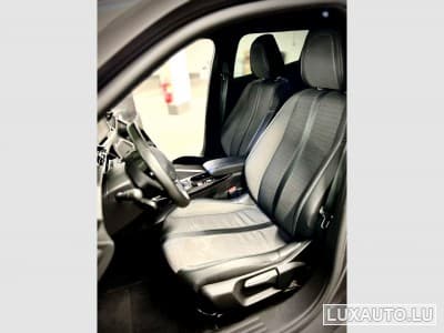 Peugeot 2008 Allure (2023) - Photo 14