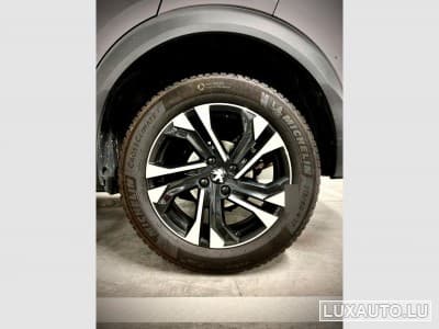 Peugeot 2008 Allure (2023) - Photo 15