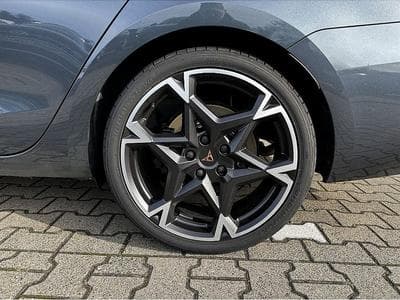 Cupra Leon (2025) - Photo 5