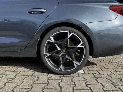 Cupra Leon (2025) - Photo 5