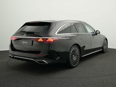 Mercedes E 300 e T-Modell (2023) - Foto 3