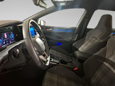 VW Golf 2.0 VIII GTD (2023) - Photo 4