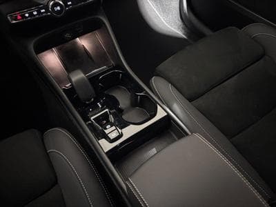 Volvo XC40 1.5 T5 Plus Dark PHEV 262 PS (2023) - Photo 5