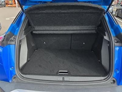 PEUGEOT 2008 e-2008 136ch GT (2022) - Foto 4