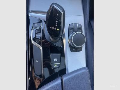 BMW 525 LUXURY-LINE (2017) - Photo 8