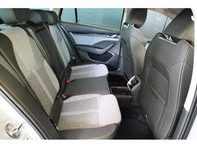 Skoda Octavia Selection (2025) - Photo 8