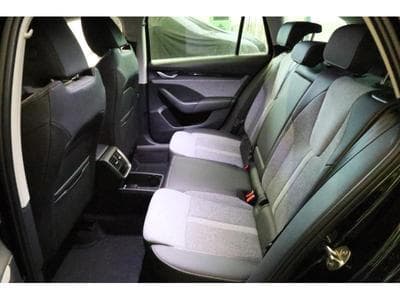 Skoda Octavia Selection (2025) - Photo 9