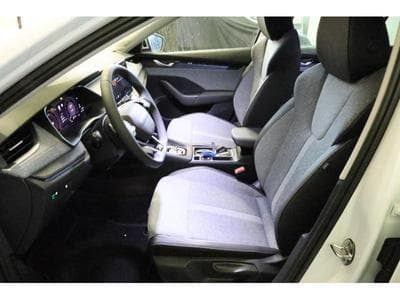 Skoda Octavia Selection (2025) - Photo 12