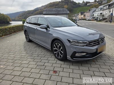 VW Passat R-line (2022) - Photo 1