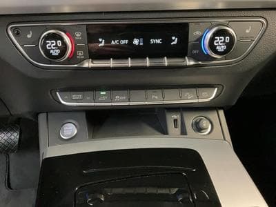 Audi Q5 SB+S-line+Quattro+S-tronic+55TFSIe (2024) - Photo 12