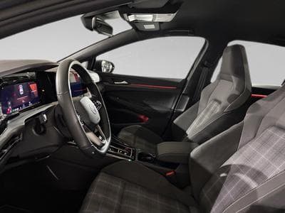 VW Golf 2.0 TDI VIII GTD (2023) - Photo 4