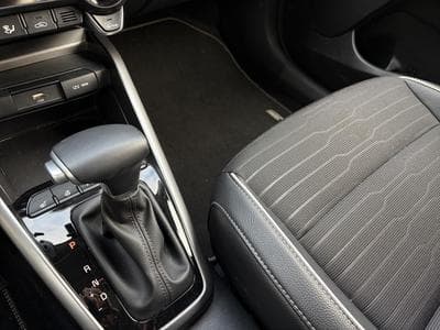 Kia Stonic GT-Line 1.0L (2024) - Photo 9