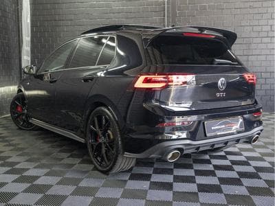 VW Golf GTI Clubsport 2.0 TSI 300CV DSG7 (2023) - Photo 4